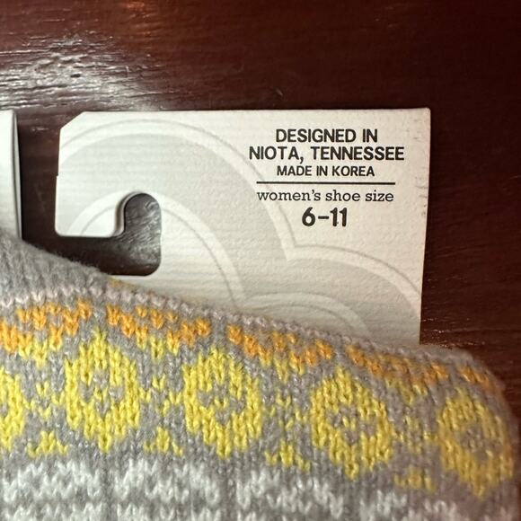 Crescent World's Softest Crew Sock Harbor Grey Womens Soft 6-11 NWT - Picture 4 of 7